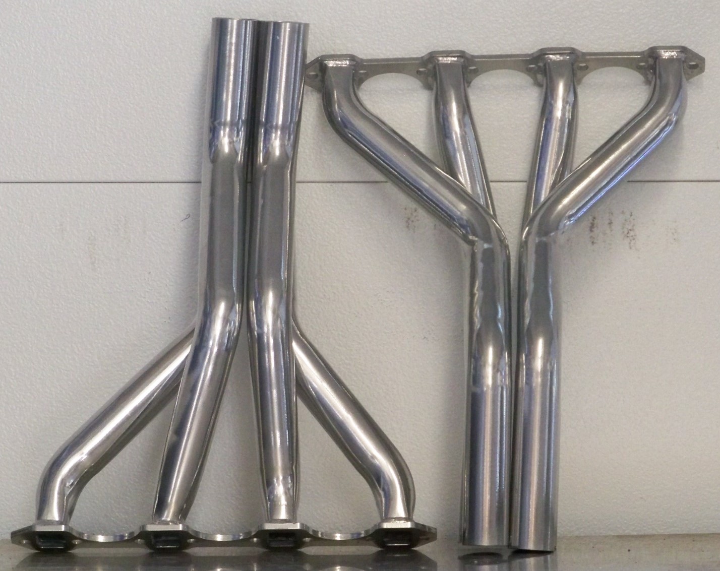 headers V8 Ford / Chev in mild steel with ceramic option.